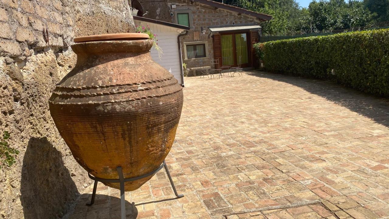 Casetta Santa Fortunata Guest House Sutri Exterior foto