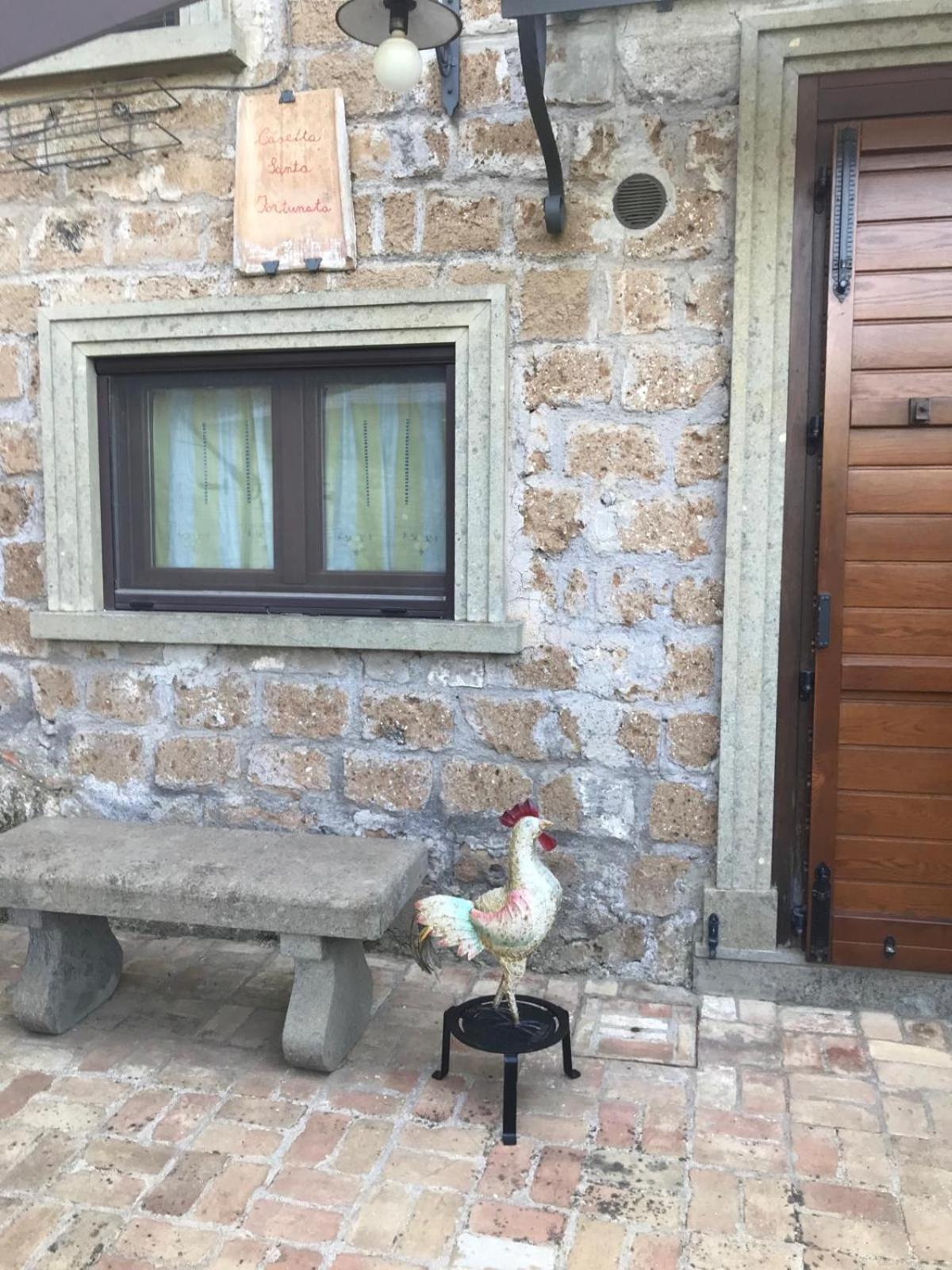 Casetta Santa Fortunata Guest House Sutri Exterior foto