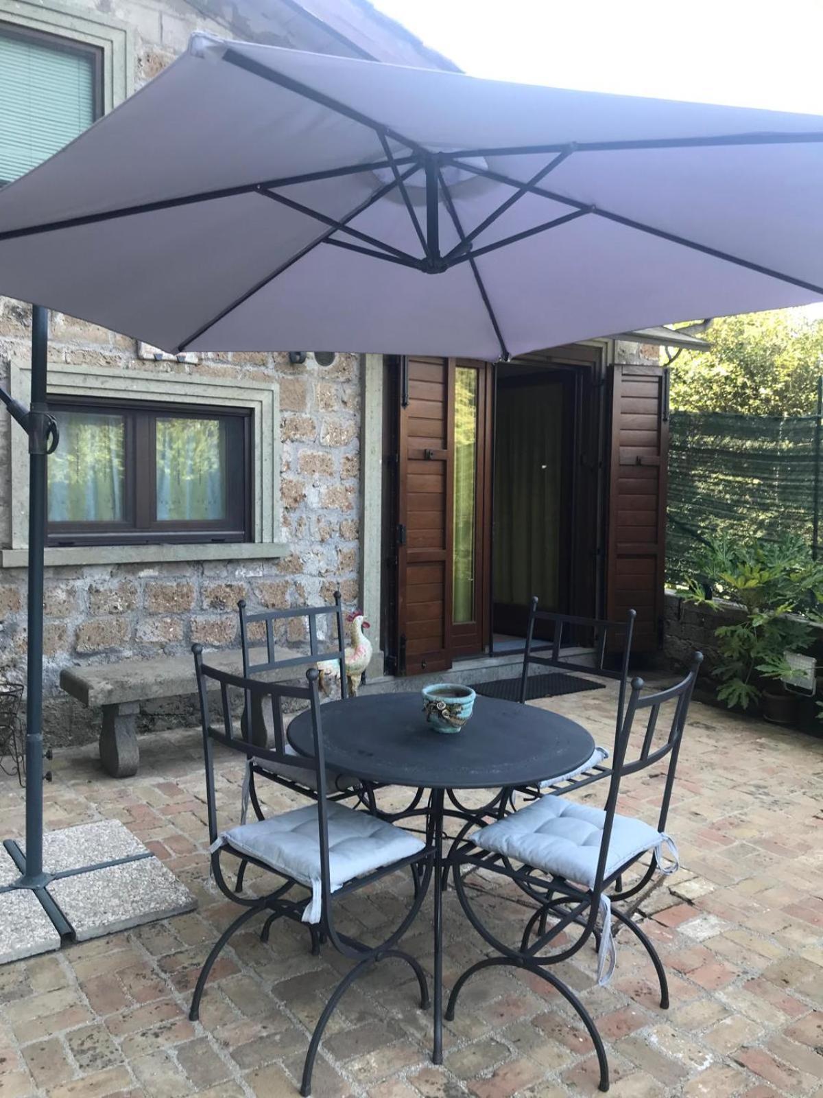 Casetta Santa Fortunata Guest House Sutri Exterior foto